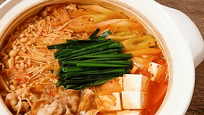 おいしいネギキムチの活用法☆「韓国風炒めうどん」のレシピ☆ - 韓国情報サイト Daon ダオン