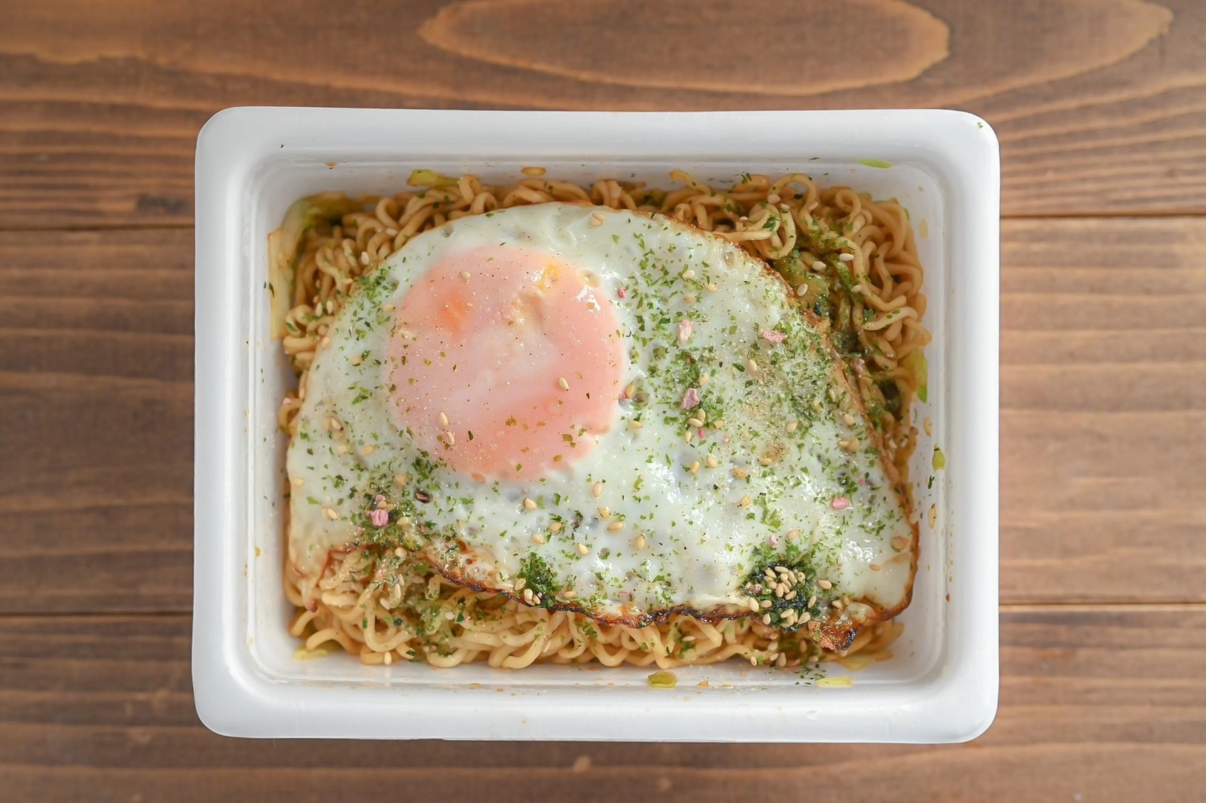 食べ切れなかった「ペヤング ソースやきそば 超超超大盛 GIGAMAX」でアレンジ料理をしてみました