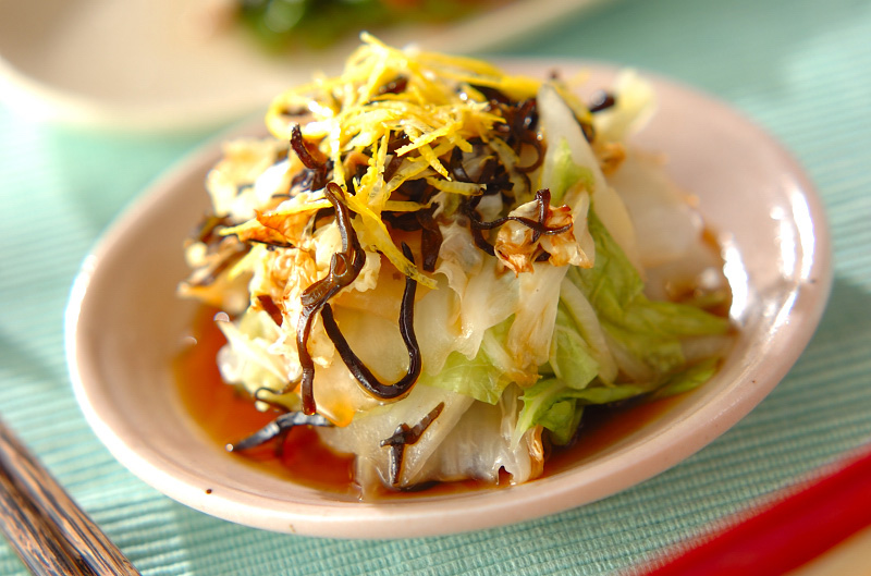 抱えて食べたい!白菜とツナと塩こんぶのサラダ