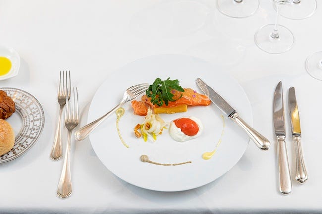 フランス料理のテーブルマナー料理研究家スマイリーの美食探訪