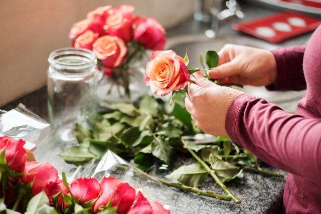 楽天市場 枯れない花 プレゼント 女性 バラ 薔薇 花束 ローズ 誕生日 結婚記念日 クリスマス バレンタインデー ホワイトデー プロポーズ 告白母の日 送別会 還暦祝い 結婚式 パーティー お祝い ギフト インテリア 雑貨 : Kalany-store