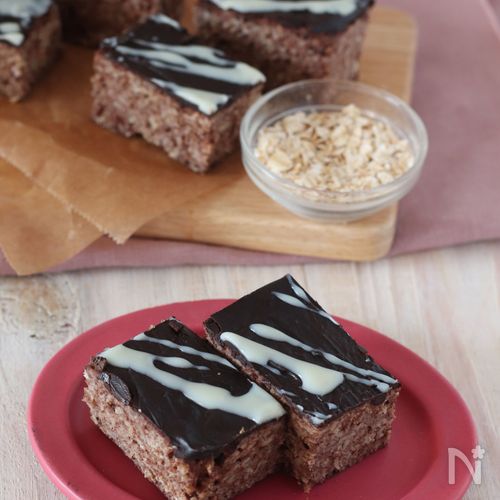 レンジでバナナとココアのオートミールケーキ