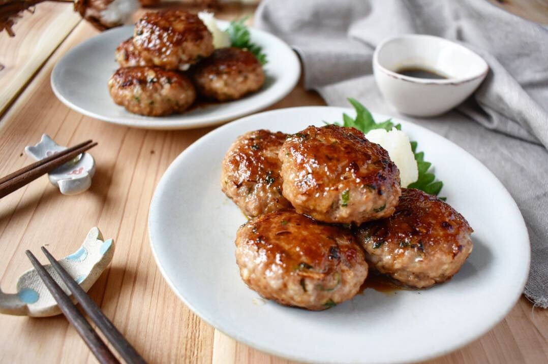 レンジネギ塩豚つくね - 料理研究家リュウジのバズレシピ.com