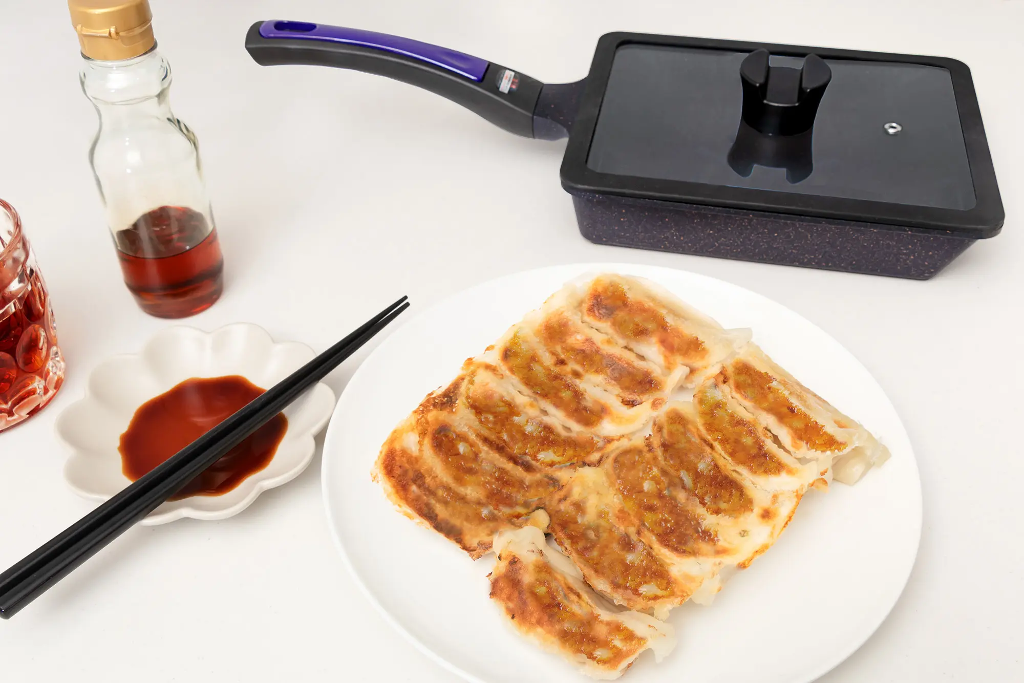 冷凍餃子の焼き方を紹介！手作りにも使えるポイントを押さえよう！食・料理オリーブオイルをひとまわし