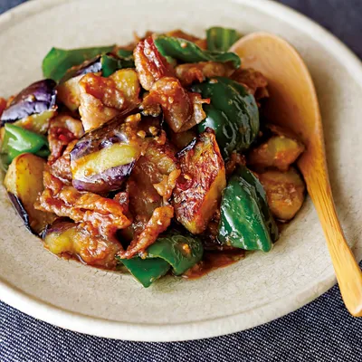 ポン酢で簡単味付け♪ さっぱりなすの肉巻き煮
