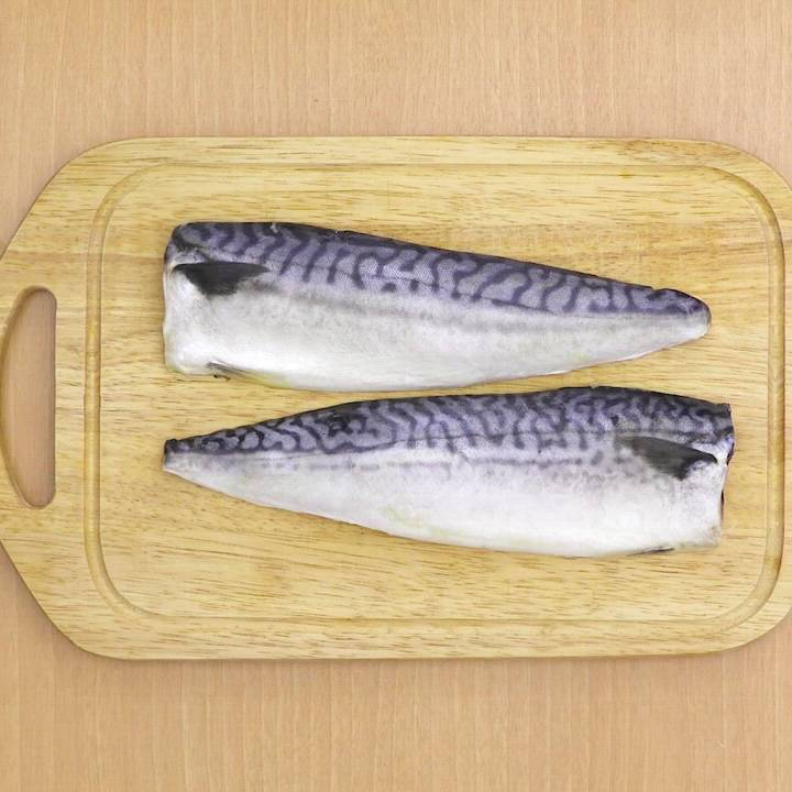 皮はパリッと！ サバのみりん焼き