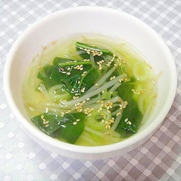 ほうれん草とモヤシのかきたまスープ