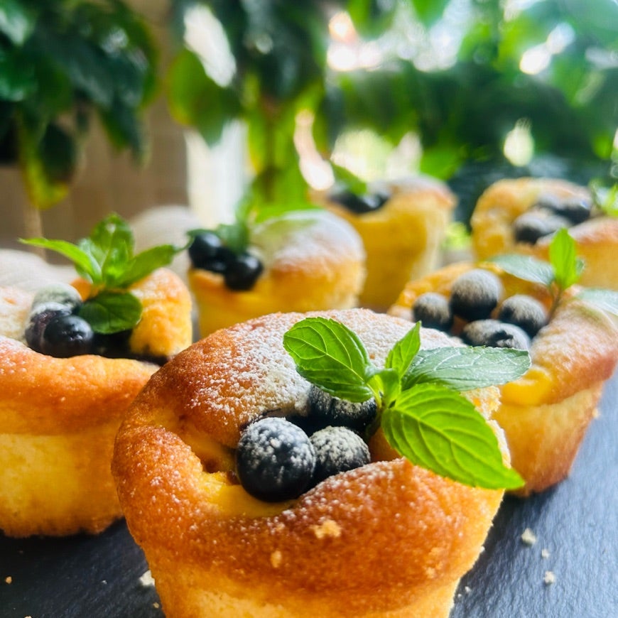 ブルーベリーコンポートタルト カスタードクリーム仕立て– 魔法洋菓子店ソルシエ