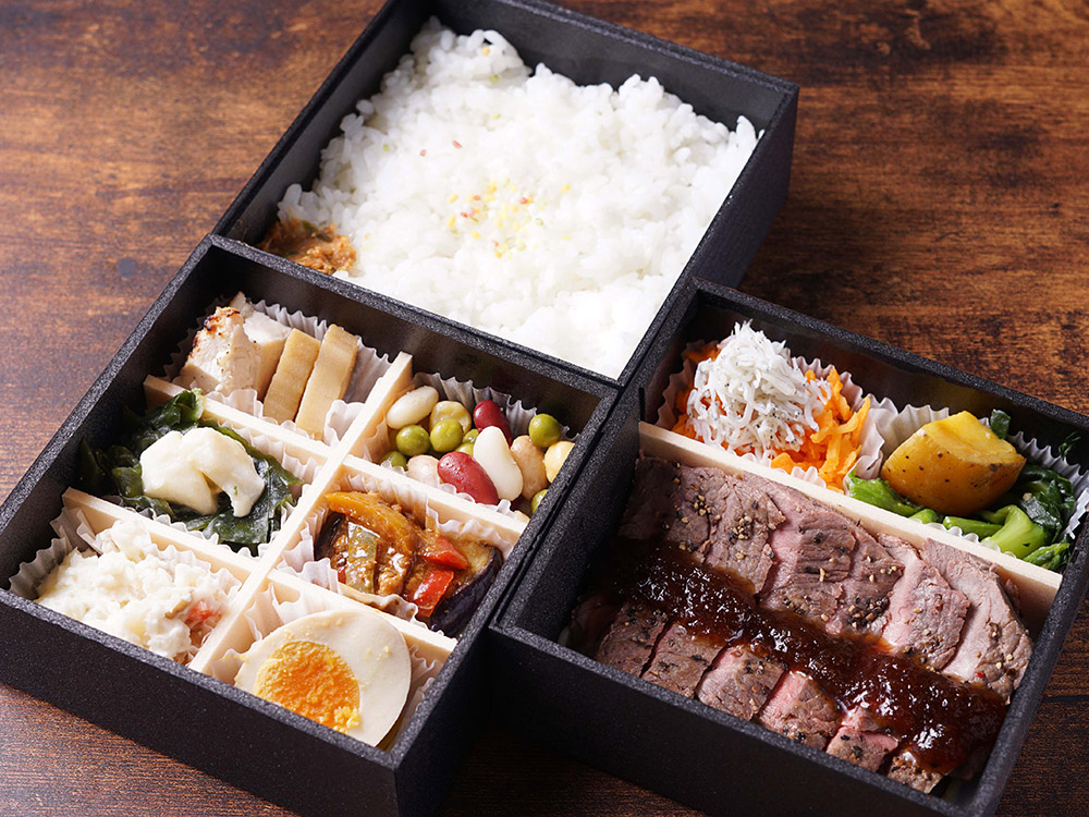 本格中華 福竜縁 ～ 手作り焼売 ～の 豪華！ 特製唐揚げ＆青椒肉絲いろどり弁当 1,480円 お弁当デリ お弁当の配達デリバリ