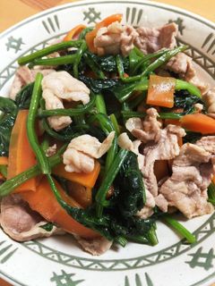 豚バラとほうれん草のガーリックぽん酢炒め