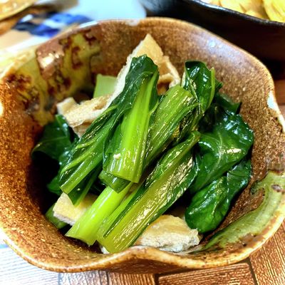 簡単にひと品プラス♪小鉢に使える「小松菜の常備菜」レシピ9選 - macaroni