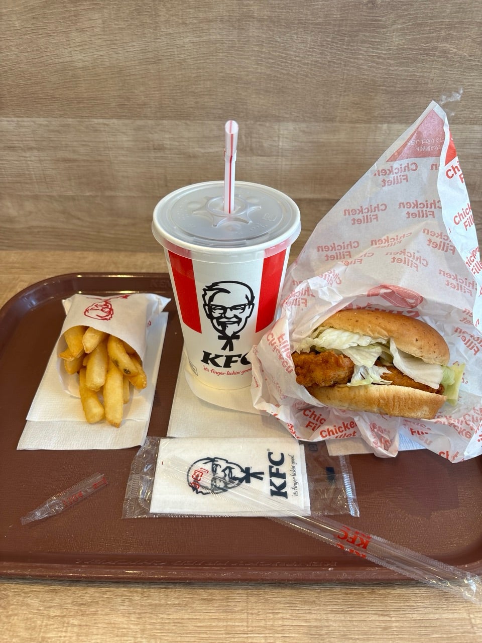 ケンタッキーのおいしい温め方を知ってる？4つの方法を実食レビュー！ - macaroni