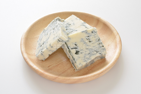 エメンタールチーズの写真素材FYI03899329ストックフォトの Qlean Market キュリンマーケット