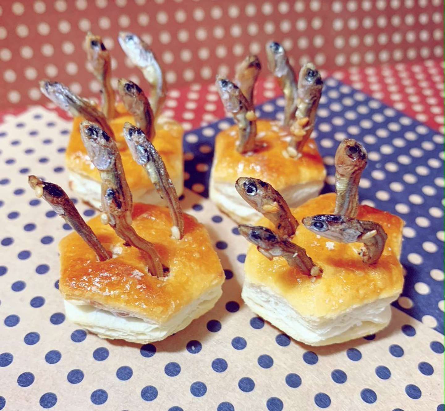 スターゲイジーパイ」は、今でもイギリスに実在するのか？ 実食体験記 南波🇬🇧ロンドン駐妻奮闘記