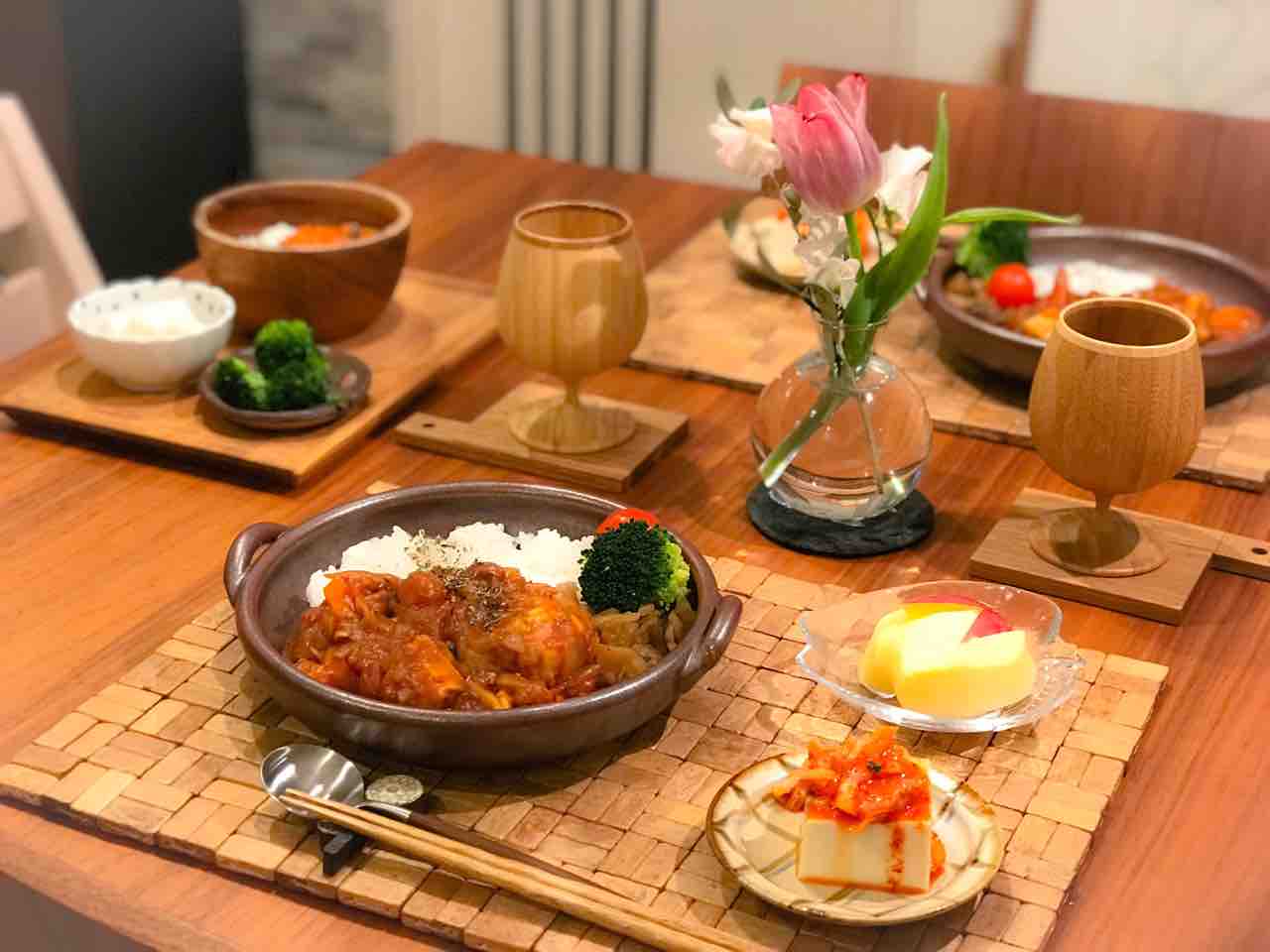 レシピ付き ⋆⸜ 無水トマトカレー ⸝⋆, 難易度 ✭✩✩ ≀ ◷ 作業時間10分 ≀ 179円 人,コメントでみんなとお話したいです😭💕💕💕, 些細なことでもお待ちしてます!, ようこそ٩ ^‿^ ۶, Ⓜ︎ⓄⒶⒾ🅢ⓀⒾⓉⒸⒽⒺⓃ 𓎩へ,こんばんは、もあいかすみです︎ 𓇚, 一口食べたらトマトのうま味が広がる~!, 水を使わないとっても濃厚なカレーです!,