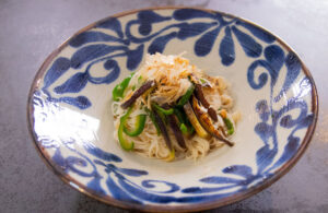 家事ヤロウ 和田明日香さんのレシピが簡単なのに美味しすぎる！「ポン酢アドボ」2023年3月15日- エキサイトニュース