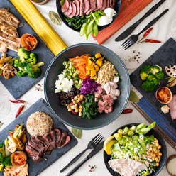 りこもぐ』毎日グルメ紹介 🍴 ̖́- 札幌・北海道の美味しい情報GET👀︎▸▸@riko_mogram札幌駅付近 ランチまとめてみたよ😊🏠『くろべこや』鬼ローストビーフ丼 ¥ 1497→¥1097 サラダバー・ドリンク付き🌟𝐏𝐨𝐢𝐧𝐭：ホットペッパー