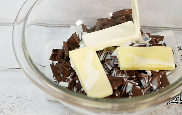 板チョコ1枚・5分で完成！しっとりレンジガトーショコラ