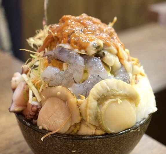 ℕ𝕒𝕟𝕒 福岡カフェ✰︎福岡グルメ✱東京都 浅草浅草もんじゃ かのや はなれ 📍 東京都台東区浅草２丁目４−１ 🕰10:45~23:00 😴 なし 🅿️ なし --------------------------------------- ☑ 明太子もちもんじゃ1,580𝒆𝒏Instagram