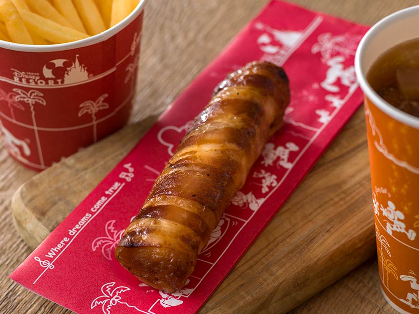 annyuu__disney.info ⁡ 8月 シーの食べ歩きMAPのお知らせです‼︎ シーも7月とほぼ変わりはないです‼️アイスクリームワゴンが多く営業しているので 暑さ対策にアイス食べちゃいましょう🍨 8月にインパする予定のある方は 要チェックです！！！⁡※8 2の営業時間です