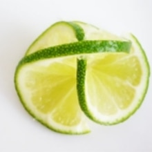 レモンサワーをもっとおしゃれに！ プロが教えるレモンの切り方いいちこスタイル