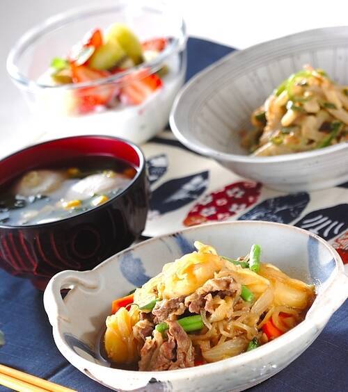 ♪たのしいようちえん♪ 幼稚園の給食 肉じゃが