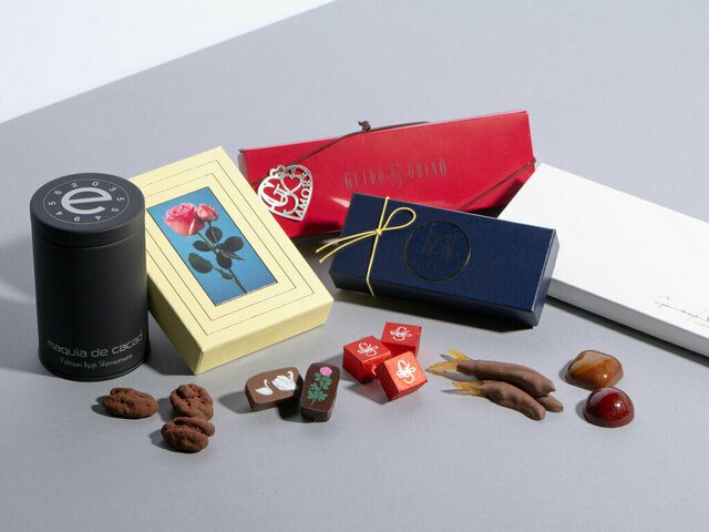 とらやのバレンタイン、ビターチョコ×ラム酒入り「羊羹 au ショコラ」を特別販売 - ファッションプレス