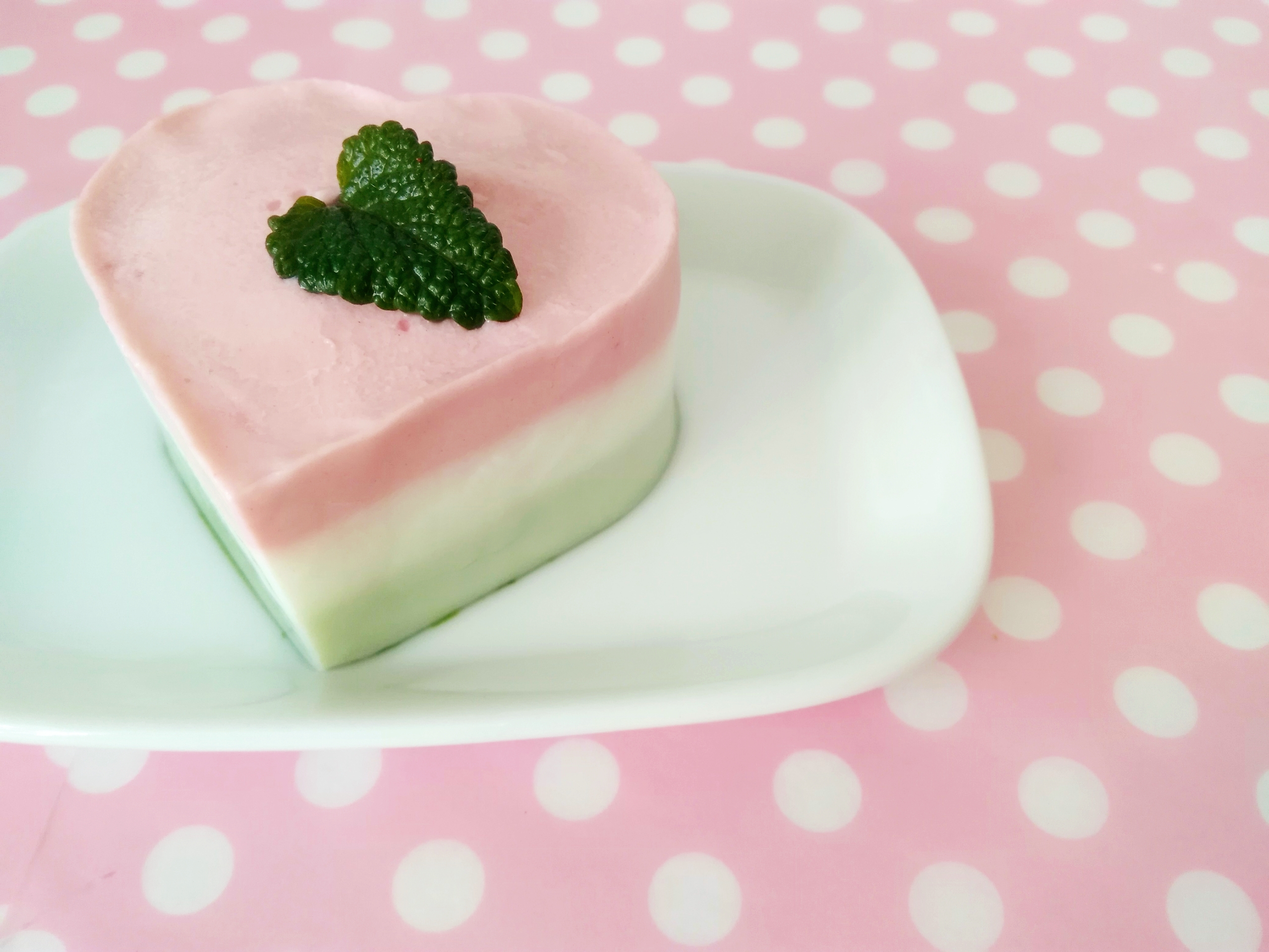 レンジで簡単！ひな祭りピンクゼリーの作り方