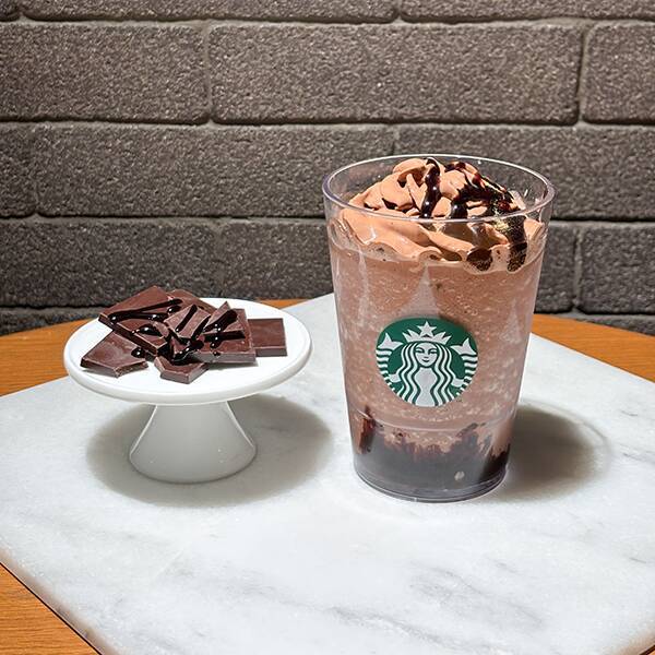 スタバ 新作のコーヒー牛乳をフラペチーノで再現したら濃厚でおいしすぎて衝撃っ！まめ＊スタバカスタムが投稿したフォトブックLemon8