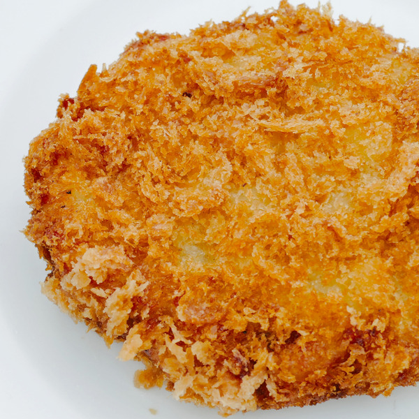 超簡単クリームコロッケ豆乳or牛乳 250cc 米粉or小麦粉 万能2 白だし 大匙1 コーン お好みで 塩 少々①プロテインシェーカーの中に、全てを入れシャカシャカ。ノンスティックフライパンに入れIR6で加熱 ②固まってくるまで、ヘラ等で混ぜ続ける。③固まったら