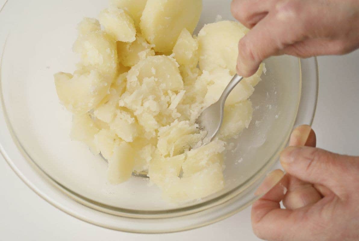 北海道のじゃがいも農家直伝 具材はじゃがオンリー「新じゃがのシンプルコロッケ」これ、ソース不要です『あたらしい日日』こんな時代のニューノーマルな暮らし方。食と農、生活情報をお届けします