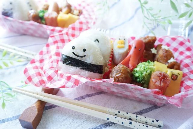 うちのお弁当 ３人の子へ 気持ち込め：北陸中日新聞Web