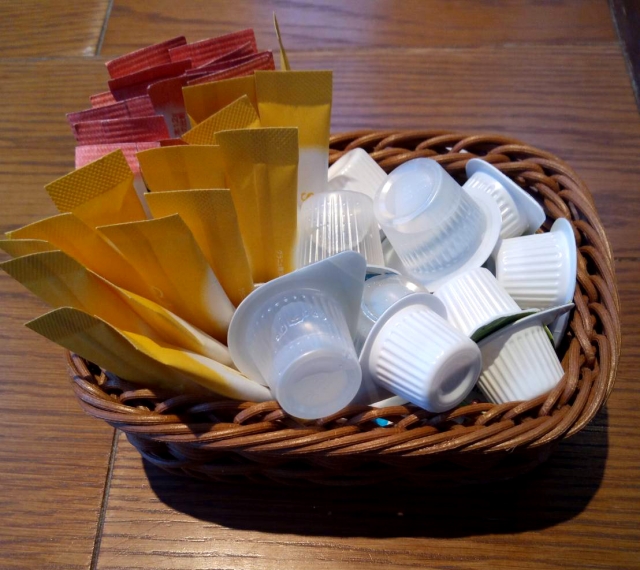 ローソンのホットミルクに混ぜる最強の組み合わせを試す – PLOG