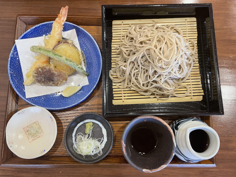仙台 海老天丼・ミニそば〜らら亭 定禅寺通店宮城・仙台版「あかねこ」の気が付けばいつもラーメン