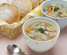 さつまいもと白菜の味噌汁