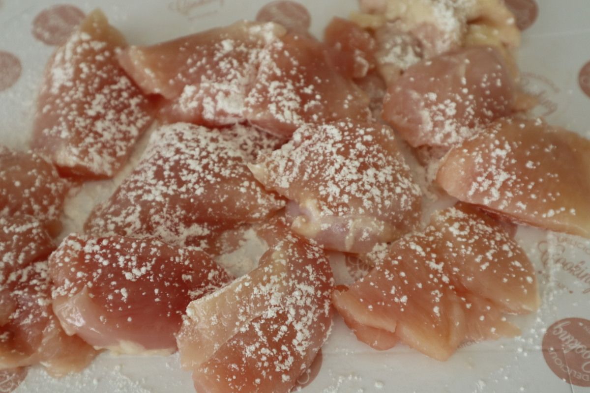 鶏むね肉と舞茸のみそマヨ焼き