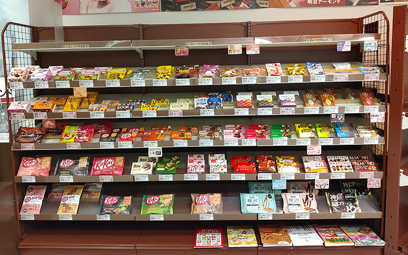 Amazonスーパーの棚 スナック ラック ディスプレイ スーパーマーケットの陳列棚 4 5層 面取り口バスケットディスプレイスタンド多機能フレーム 大規模なスーパー マーケットお菓子ショップ薬局多層オーガナイザー シェルフ フック付きブラック,60*166 オープンシェルフ・ラック