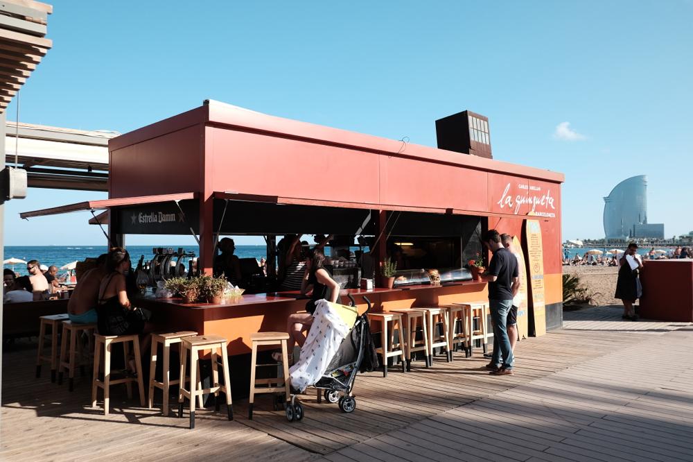 古材でおしゃれな移動式カフェ - 神戸市の工務店株式会社アラカーサ・a la Casa芦屋・尼崎・川西・三田