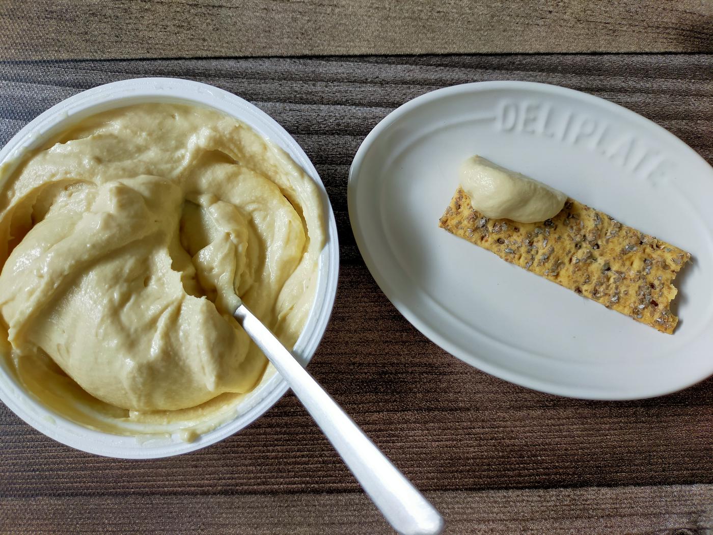 業務スーパー フムス 215g ヨルダン産業務スーパーの商品をレポートするブログ