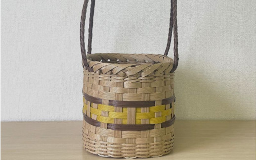 １００均ダイソーのクラフトバンドでかごバッグを作ってみた職人気質のハンドメイドの先生が心も経済的にも豊かになるお教室の作り方