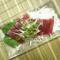 お刺身のツマの種類から定番人気のお魚の盛り付け方もご紹介♪