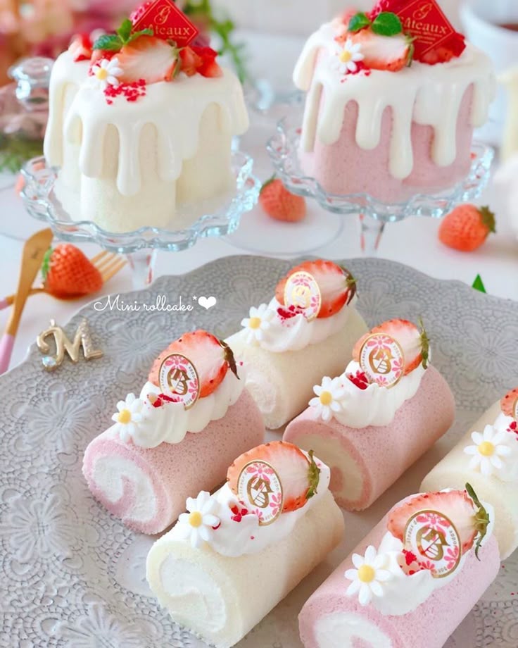 dショッピング スイーツ ケーキ ギフト ひなまつり ワッフル ドルチェ ひな祭り お菓子 お取り寄せ 洋菓子 和菓子 R.L かわいい 冷凍配送ワッフルケーキ お祝い 内祝い お礼 お返し 春スイーツ 人気カテゴリ：ケーキの販売できる商品R.L waffle cake113fw-set