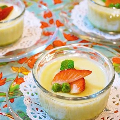 先週、スイーツを作りました☺️ アイス形がちょっと分かりづらいですが アイス形のバナナカステラ 豆乳卵プリンですっ🍮 豆乳卵プリン 材料TikTok