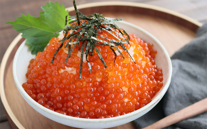 最高級昆布だし鮭いくら醤油漬 140g 北海道産 粒が大きいホワイトフードオンラインショップ