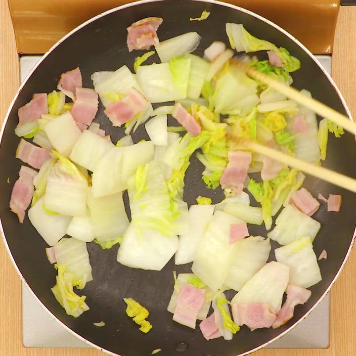 白菜1株が秒で消える 漬物よりこっちがいい！カリッとトロトロの簡単おつまみレシピ・作り方Tasty