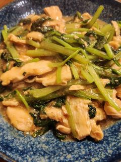 鶏むね肉と小松菜のオイマヨ炒めでカフェ風プレートクラシル