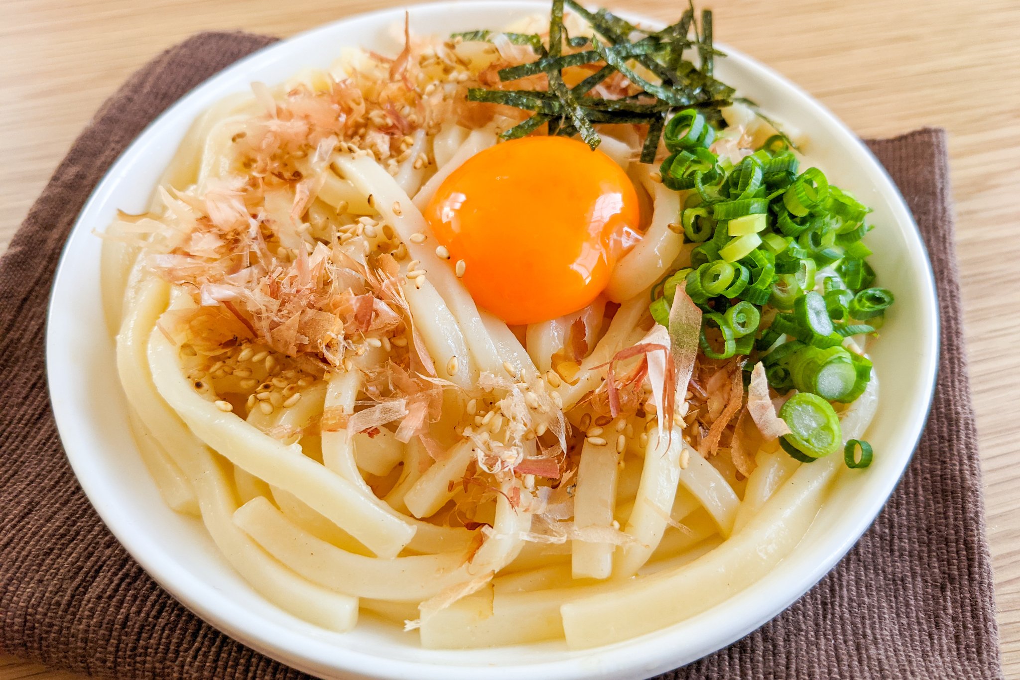 電子レンジで簡単！ぶっかけ釜玉うどん