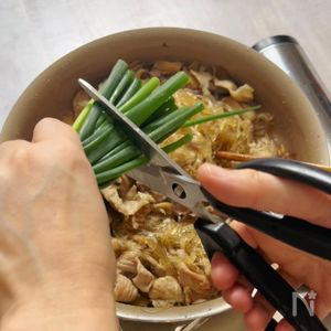 「DAIGOも台所」5種野菜と豚こまのチャプチェ温玉のせ