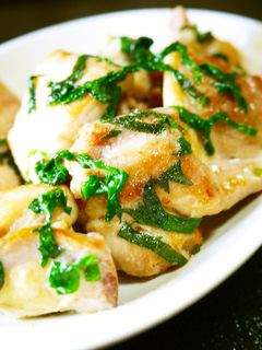 相性抜群☆大葉と梅肉のチキン