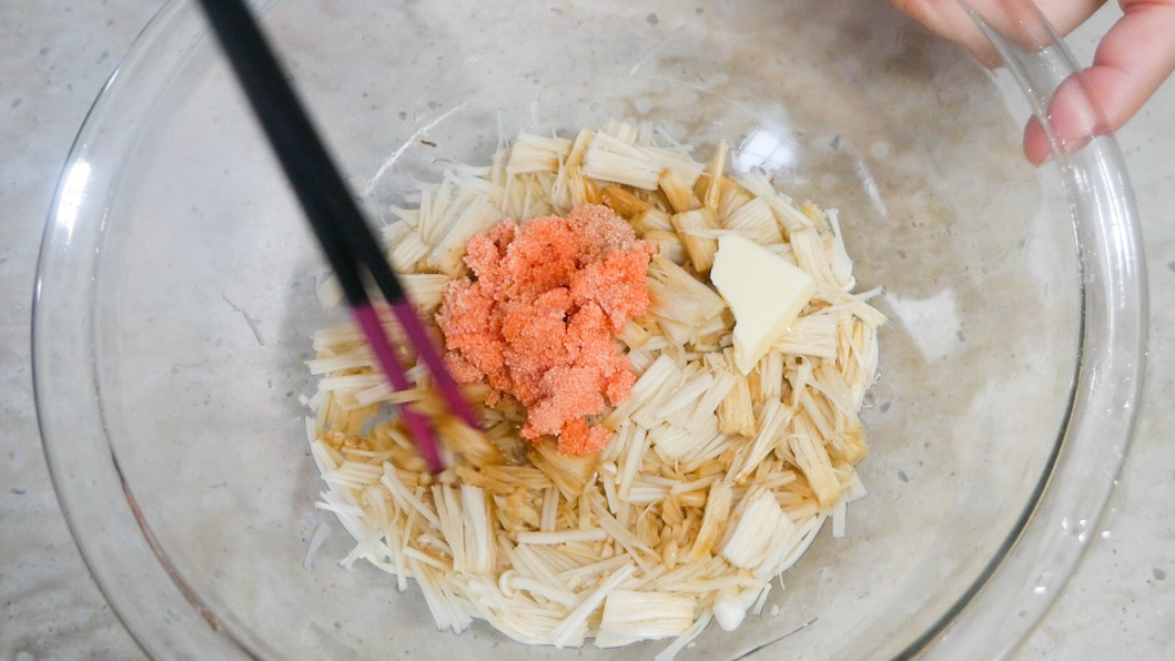 えのきと舞茸のたらこバター炒め レシピ・作り方 by sawa.rarara - 楽天レシピ